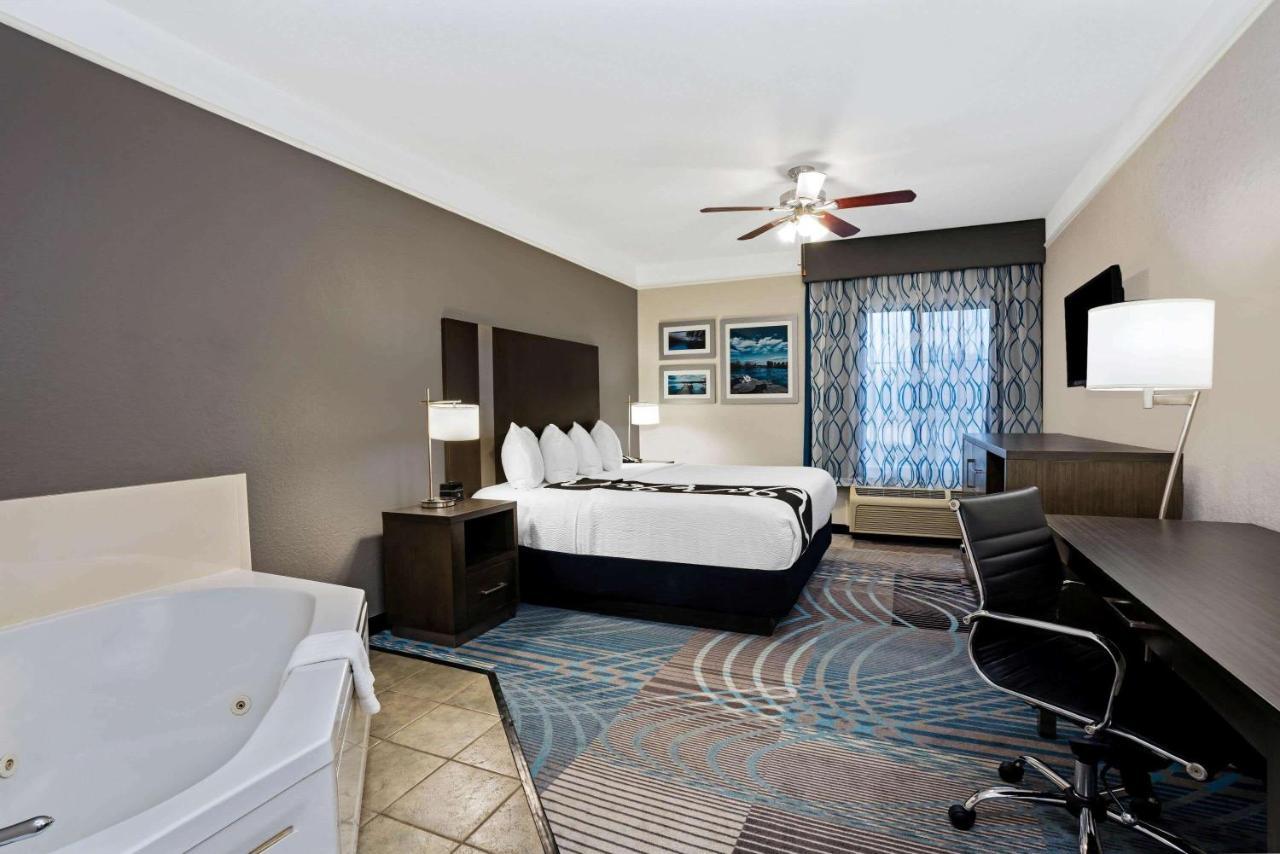La Quinta By Wyndham Conroe Hotel Kültér fotó